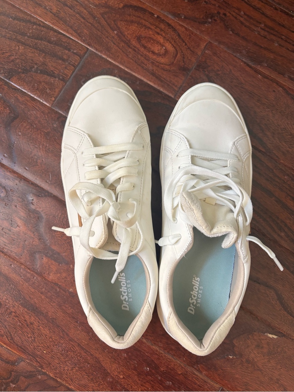 Dr. Scholl's Women's Cream Lace-Up Casual Sneakers